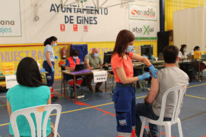 Vacunaciones en Pabellón Cubierto de Gines 2