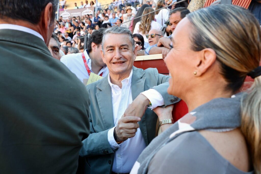 WhatsApp Image 2025-10-22 at 23.14.48