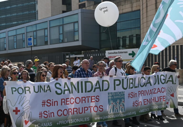 Manifestación de la asociación Justicia por la Sanidad en defensa de la Sanidad pública