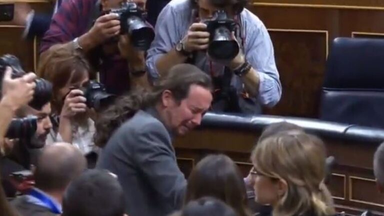 Pablo Iglesias llorando